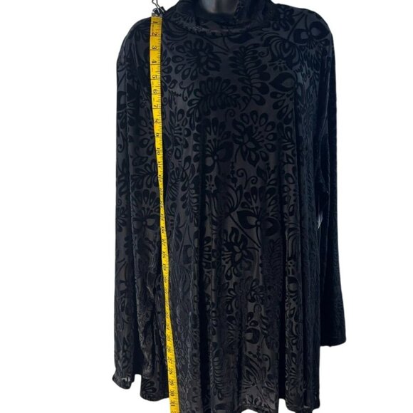 Soft Surroundings Black Floral Burnout Velvet Tunic Top With Crystal Button Cuff - Picture 11 of 12